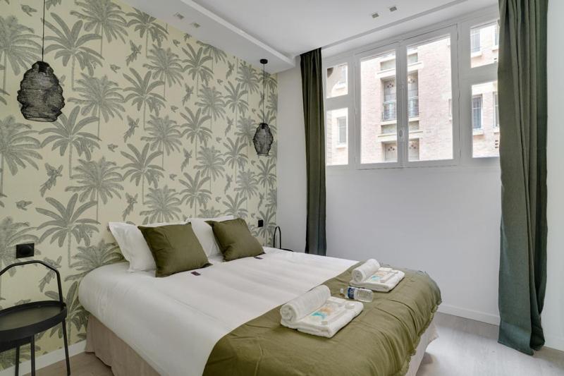 190 Fontaine - Superb In Paris. Apartment